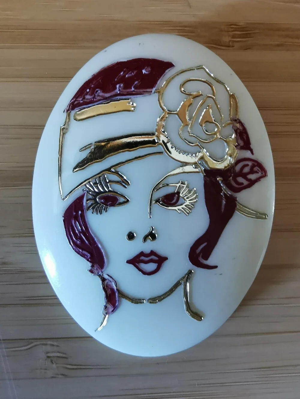 Vintage Lady Face Brooch with Rose Hat Fashion Pin - Picture 3 of 4
